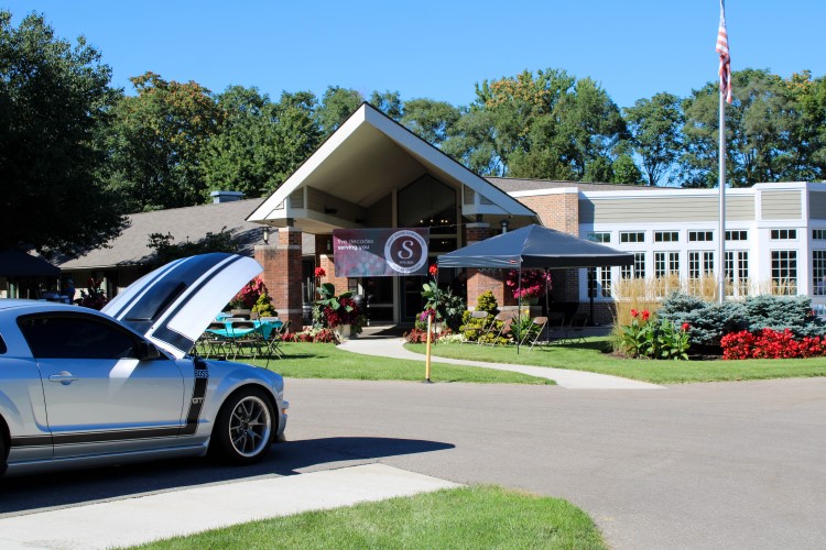 Vintage Car Show - 50th Anniversary Event - Rose Garden - Image 21 Rose Garden vintage car show